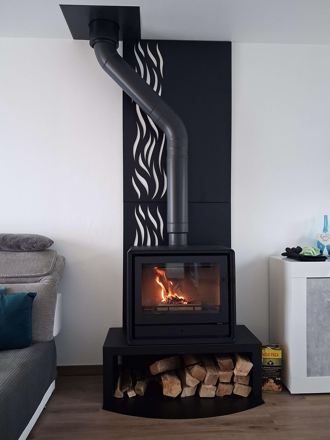 Poêle à bois Stovax modèle RIVA2 freestandig installé à Gex